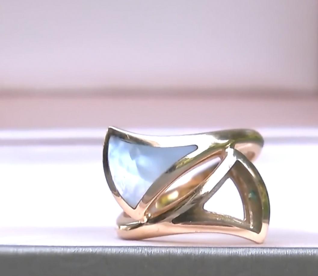 几千块钱买的戒指结果掉了,买的宝石戒指不到一天宝石就掉了