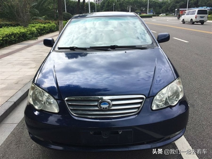 一台二手小车比亚迪f3一年费用,一台手机的钱买一辆车