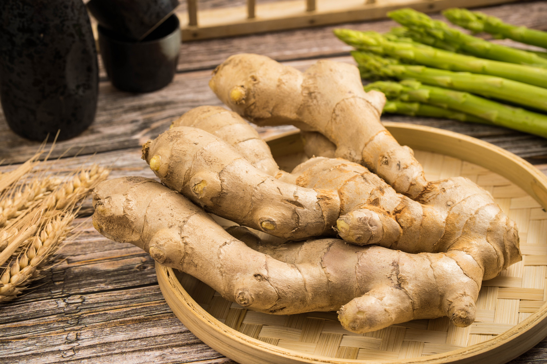 生姜种植摆放技巧,城市阳台花盆种植生姜技巧
