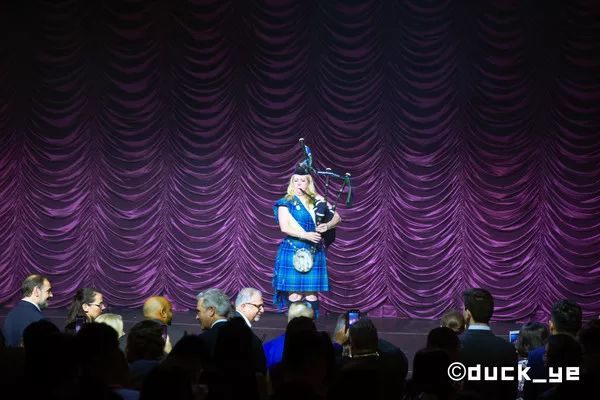 乘坐皇家加勒比邮轮太阳光光谱号,黄晓明皇家加勒比海洋光谱号