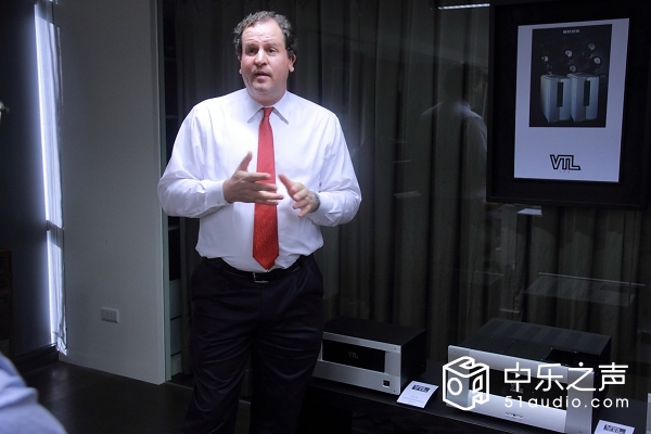 力拔山河且刚且柔——VTLS-400II真空管后级功放