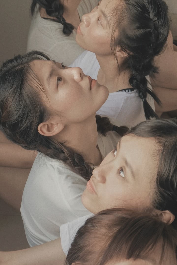 一群体育生帅气视频,高中体育生肌肉写真