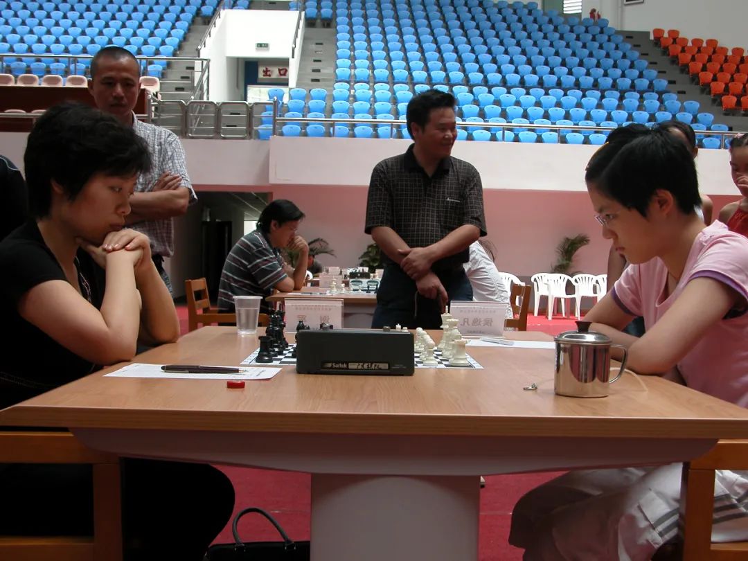 谈笑凯歌还致敬来时路——济南银丰国象队庆功会旁记