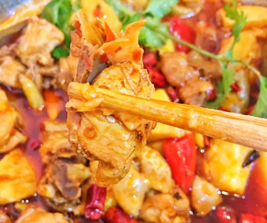 成都最好吃的凉拌鸡哪家最好吃,成都哪里可以吃到正宗的地锅鸡