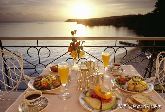 不吃晚饭能治百病吗,不吃晚饭有利还是有弊