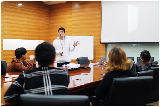 天猫联合苹果上线“私教”服务工程师教你玩苹果新品