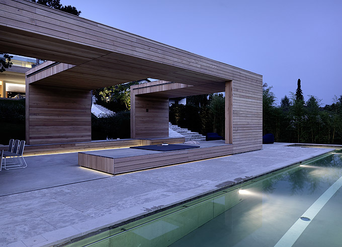 瑞士湖岸别墅 (瑞士陡坡别墅)