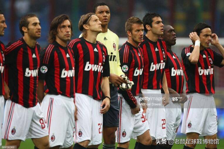 同是穿鞋挑剔的强迫症球星,10年前托尼克罗斯为小贝测试猎鹰鞋