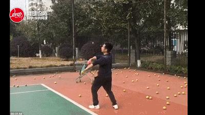 费德勒网球十大技巧,费德勒网球发球教学