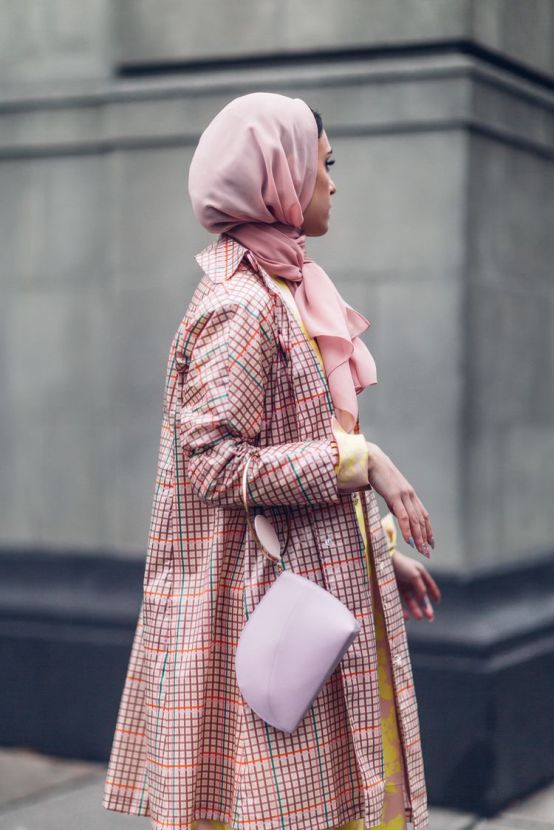 保暖又柔和的围巾系法很有气质哦,围巾保暖时尚的系法