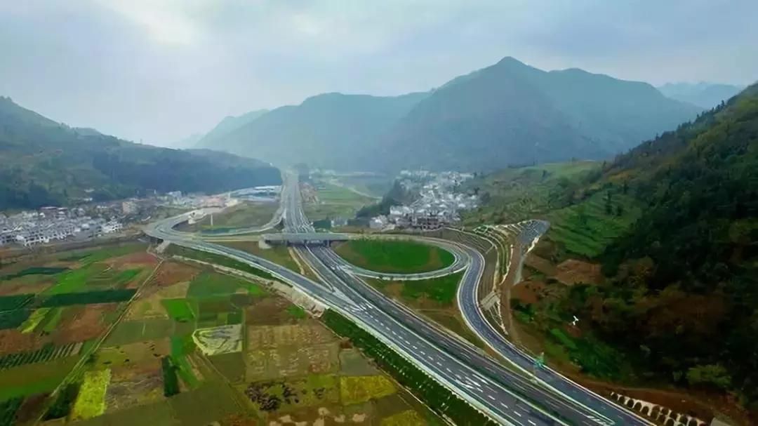 春节回乡见闻与随想,春节回乡农村见闻范本