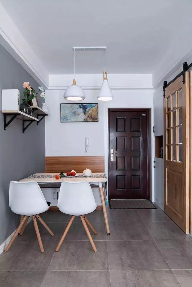 简约灰色地砖配什么沙发,简约的灰色地砖贴得真好看