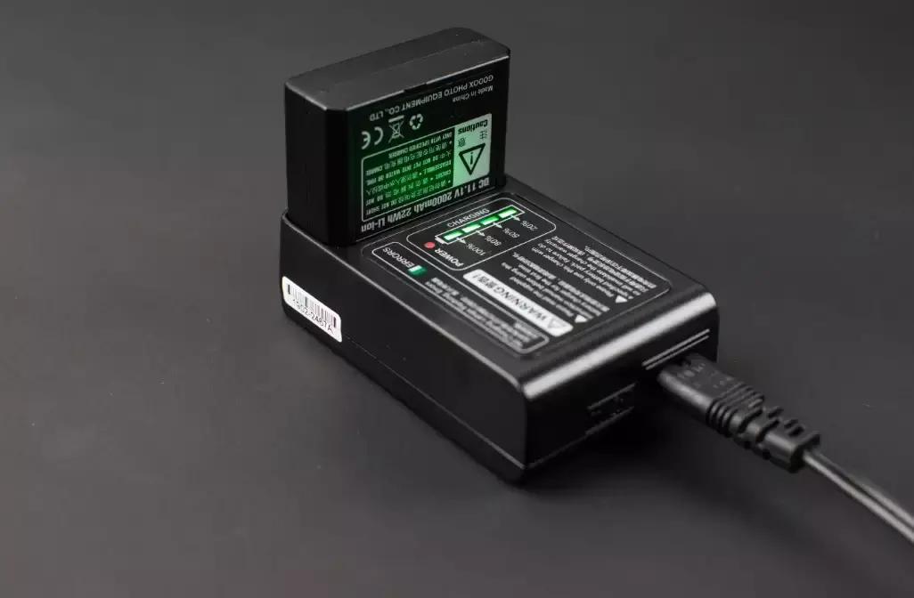 神牛v860二代实拍效果,神牛v860ii和iii对比