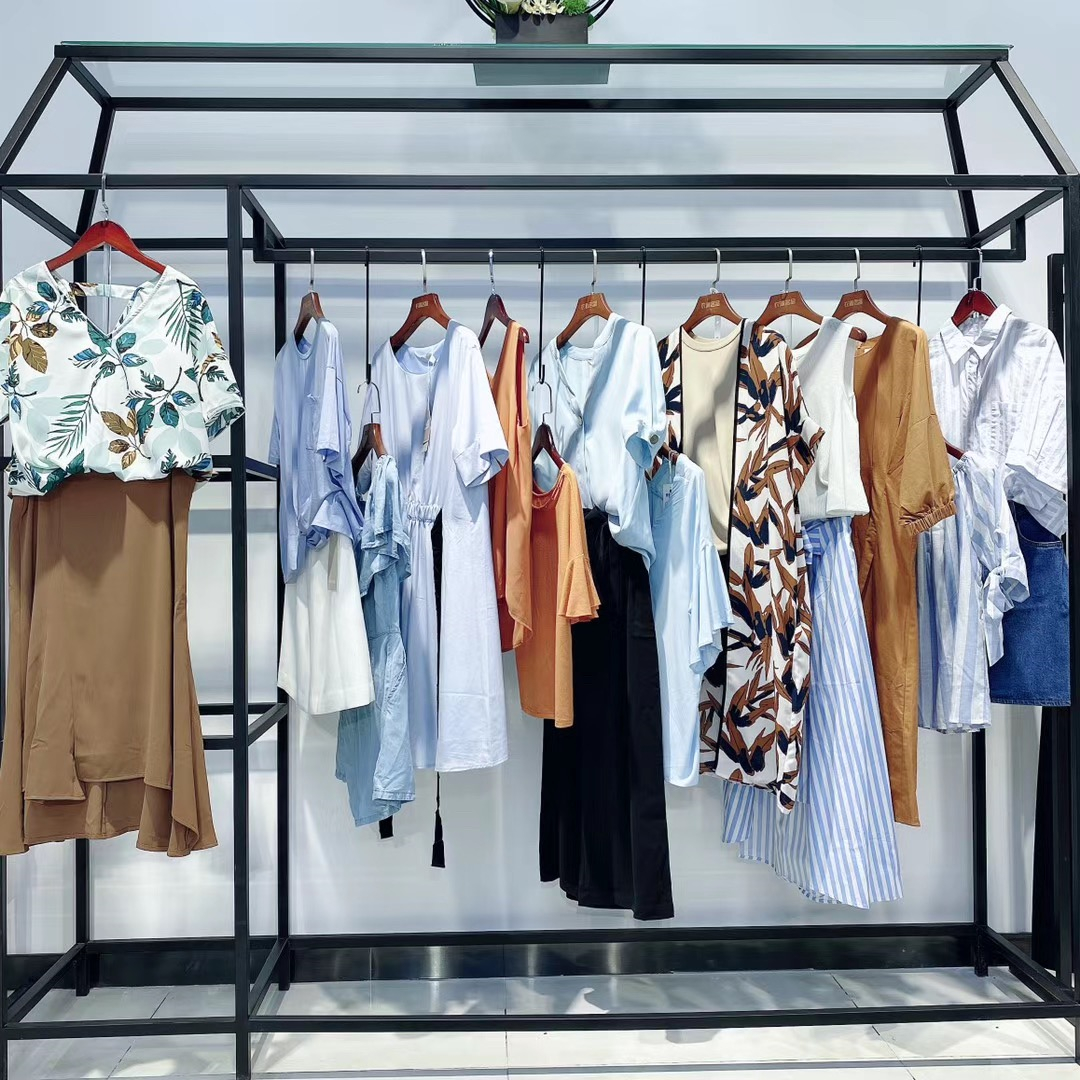 欧时力精品女装店铺,高端品牌欧时力女装库存折扣店