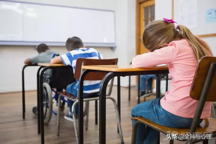 焦虑抑郁高三,焦虑抑郁强迫彻底治愈