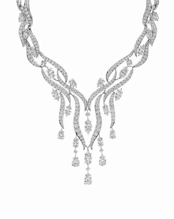 对付女人,没有一件珠宝解决不了的!