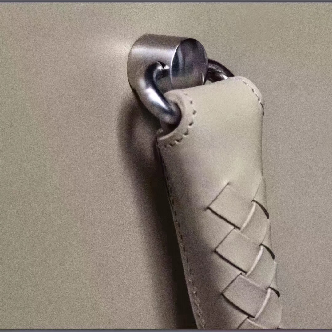 “大道至简”的时尚，BV两个字母足以