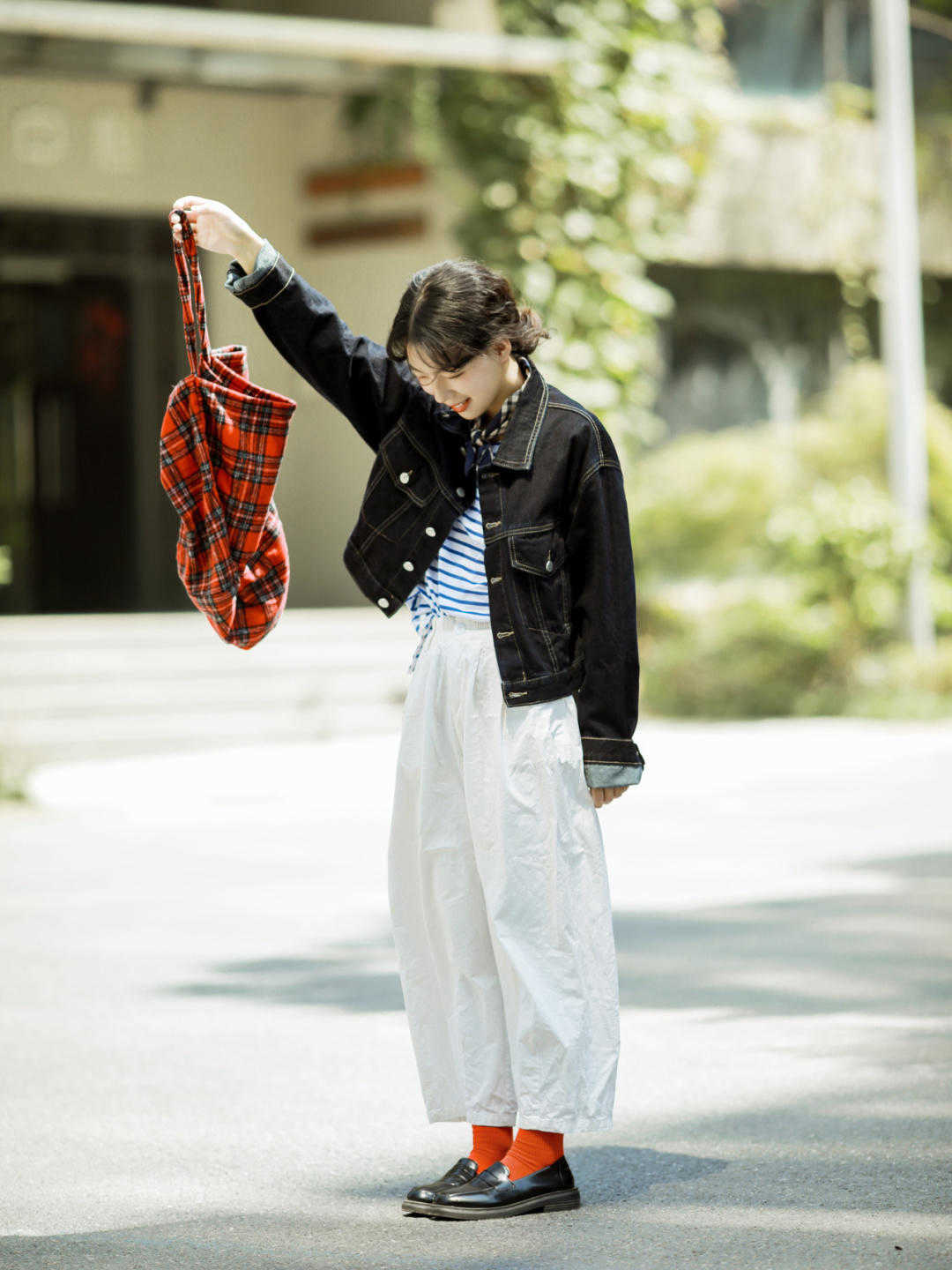 一衣多穿牛仔外套的n种搭配思路,牛仔外套怎么搭配这样穿准没错