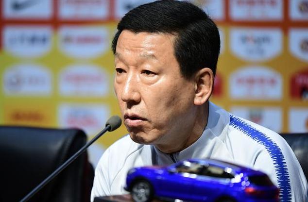 崔康熙接受采访中韩足球训练,中韩足球分析