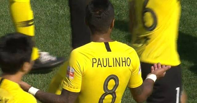 保利尼奥引争议,保利尼奥危险动作红牌