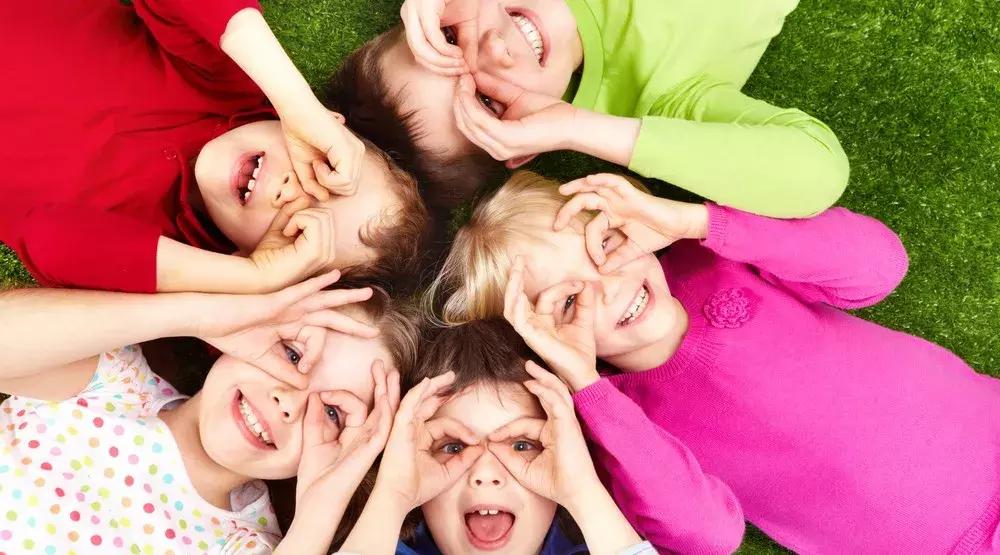 16岁孩子应该怎样刮胡子,小孩子用刮胡刀刮胡子要注意什么