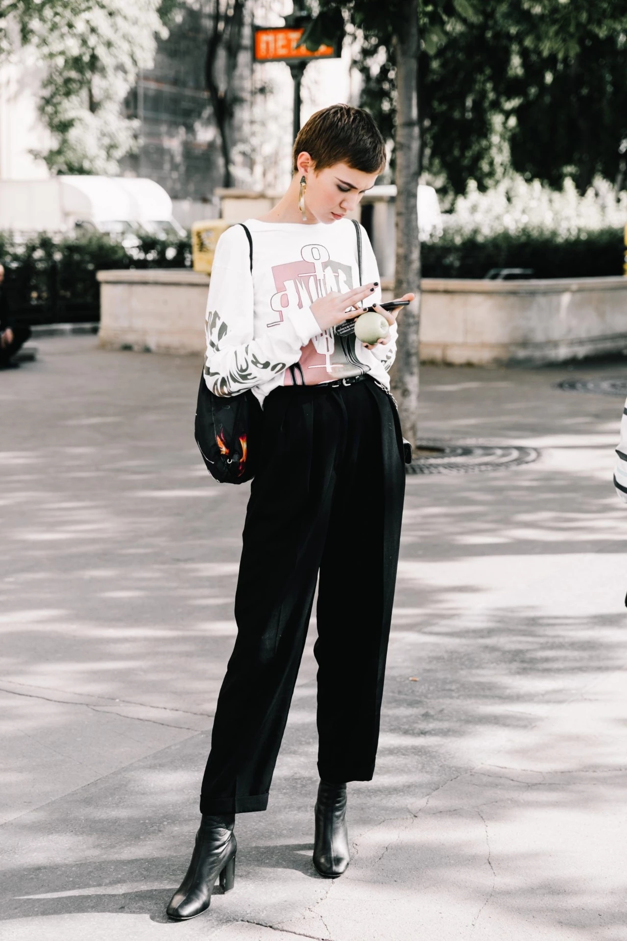 女生春夏裤子小个子,18-25岁女生建议穿这六种裤子