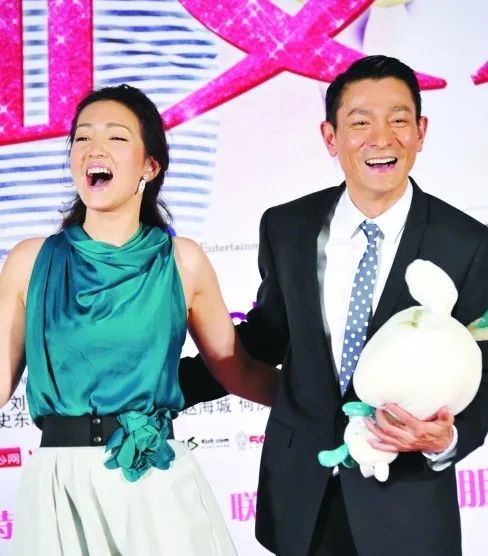 59岁的刘德华有多帅,40岁刘德华的颜值