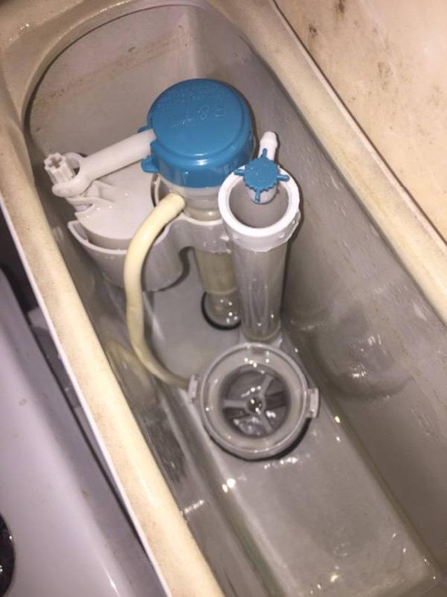 马桶下水慢拿下来,马桶下水缓慢师傅怎么修的