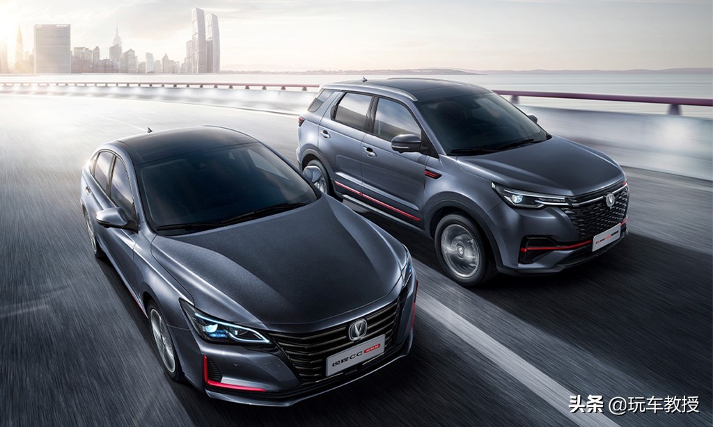 wey坦克300银色量产实车,wey新车坦克300外尺寸