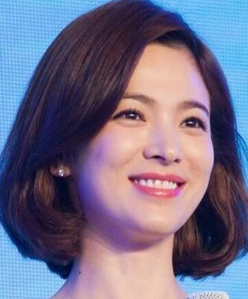 小眼睛大圆脸女生适合的发型,小圆圆脸适合什么发型