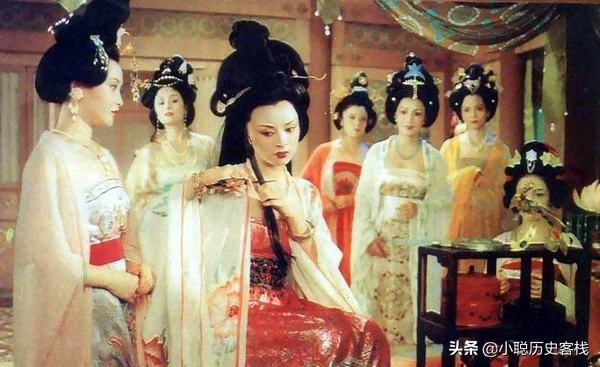 一代才女梅妃被杨贵妃横刀夺爱,梅妃和杨贵妃为什么反目