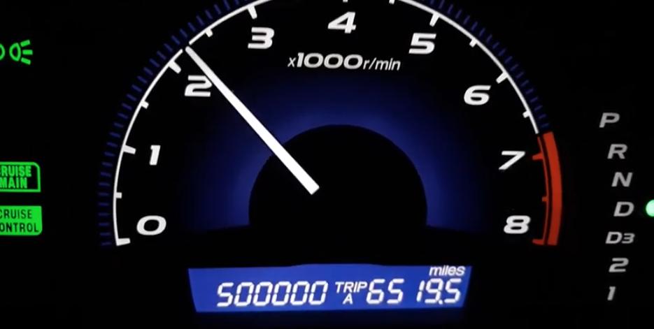 十代思域行驶8w公里变化,8代思域还剩一格油能跑多远