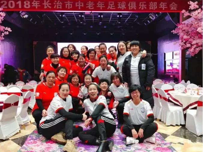 怒放女足,铿锵玫瑰美丽绽放女足夺冠