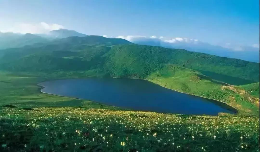 看阿坝县全景,阿坝环线海拔一览表