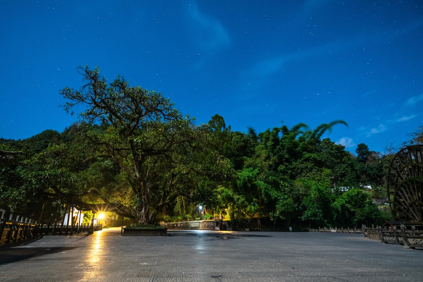 云南腾冲9月旅游攻略,云南腾冲旅游攻略秋天