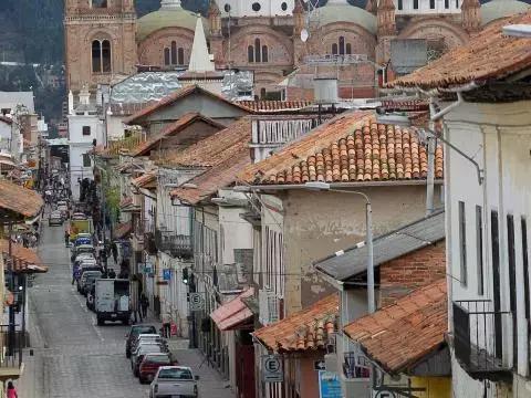 白本护照出境法国旅游免签吗,白本护照旅游去哪个国家比较好