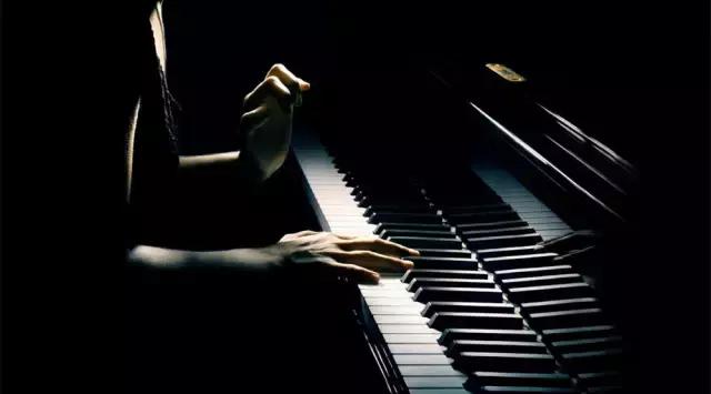钢琴触键方式对于音色表现的影响,钢琴演奏的触键技巧与音色效果