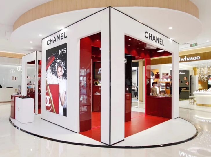 湖滨银泰in77每日客流量,杭州湖滨银泰in77销售额