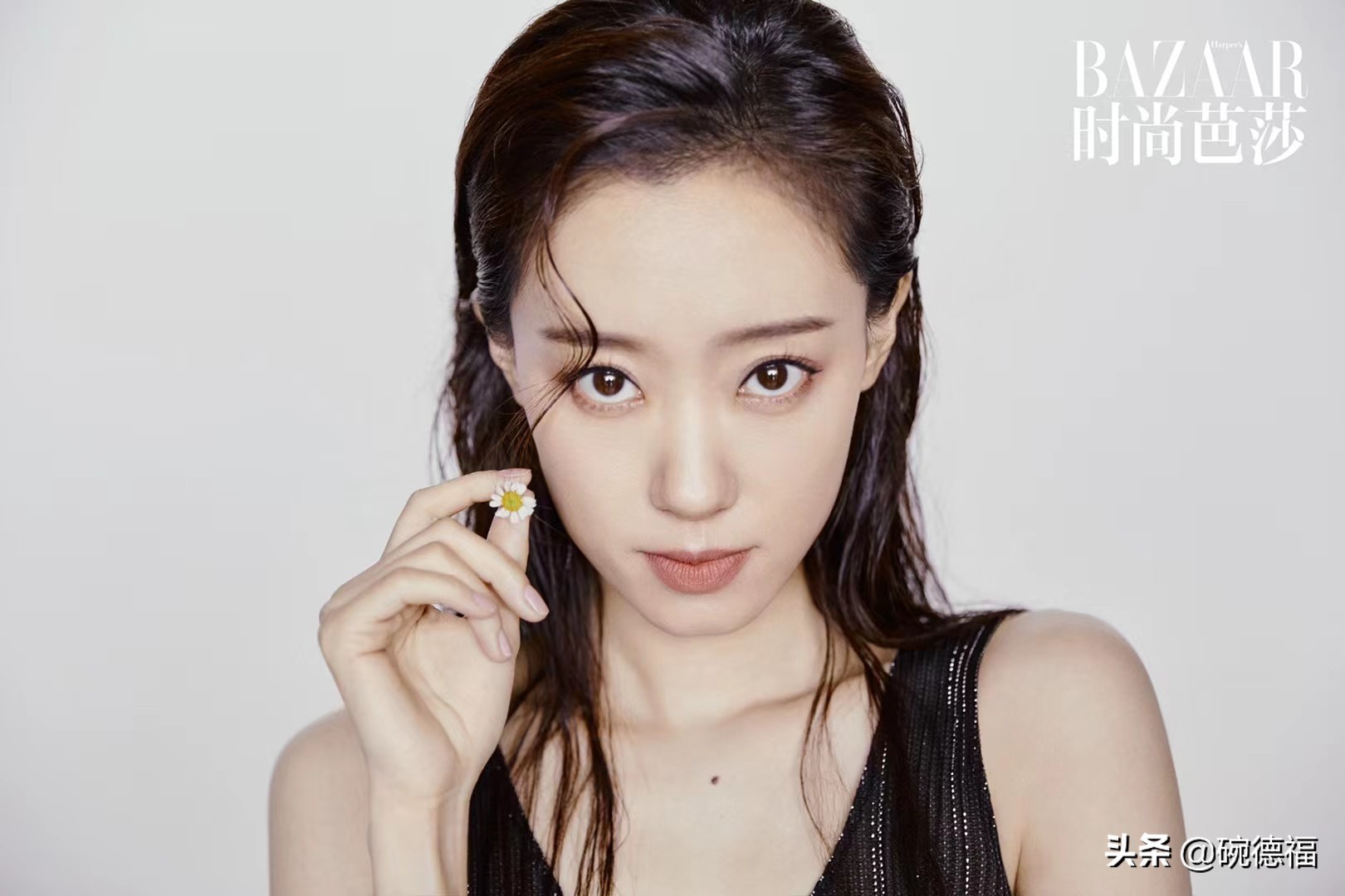 张小斐时尚芭莎红毯造型,张小斐吊带连衣裙时尚芭莎