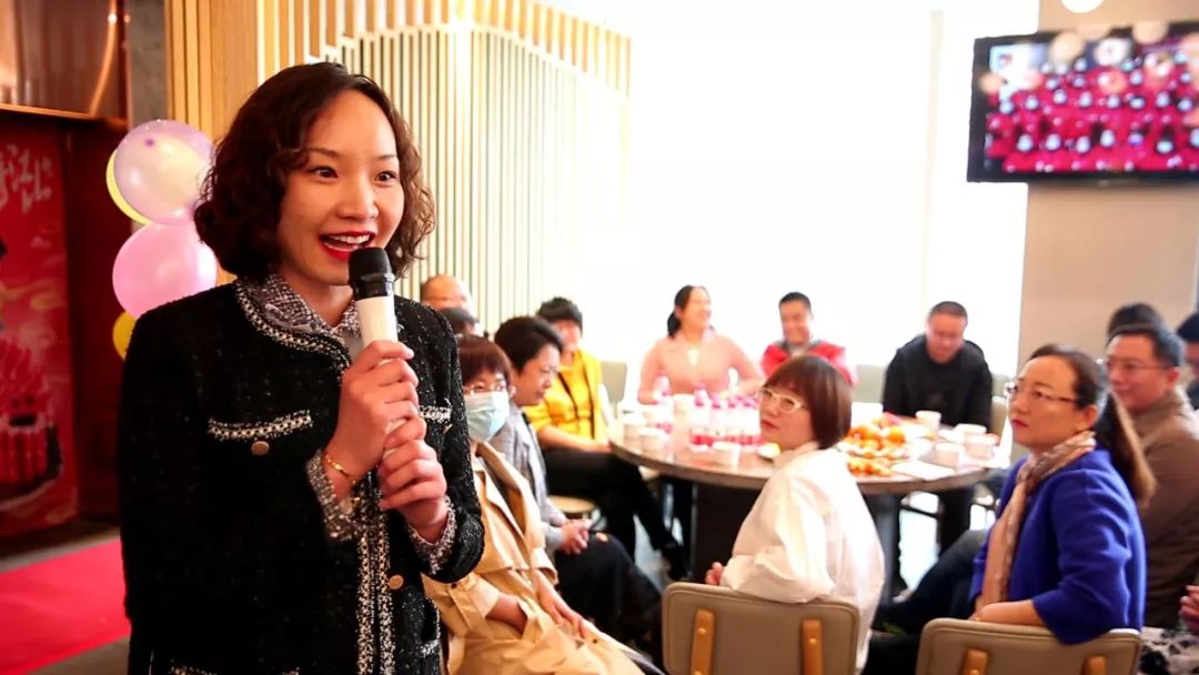 小肥羊大骨浓汤涮羊肉,小肥羊大爱无疆