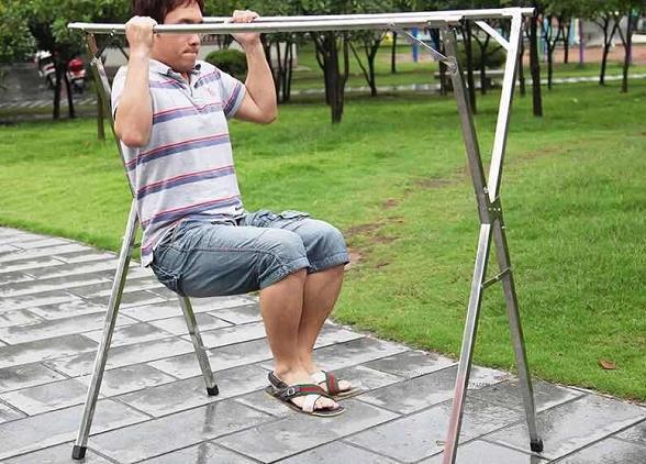 晾衣杆的卖家秀能有多沙雕?商家:钱退你,求你把评论删了