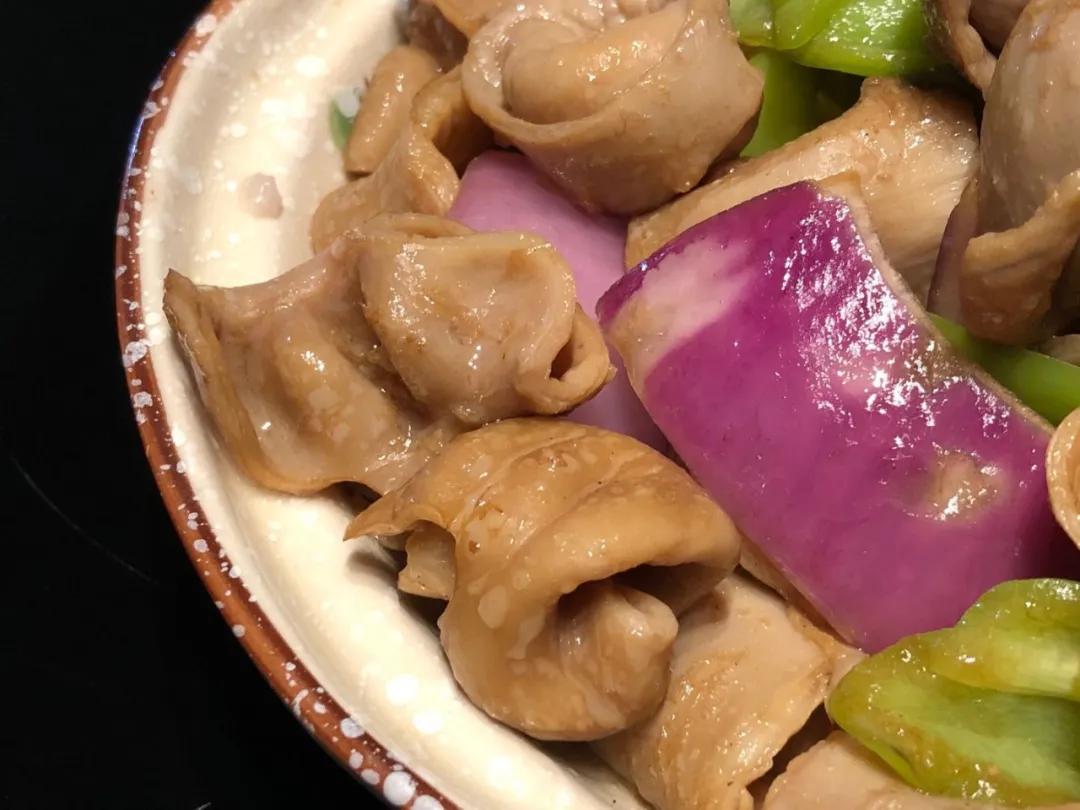 怎么把鱿鱼做得很好还会动,鱿鱼怎么炒又脆又嫩