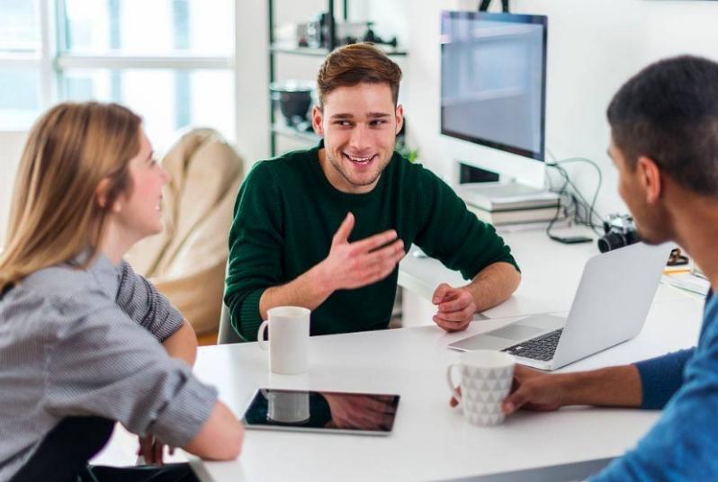 工作中融入不到同事相处怎么办,职场如何融入一个不熟悉的集体