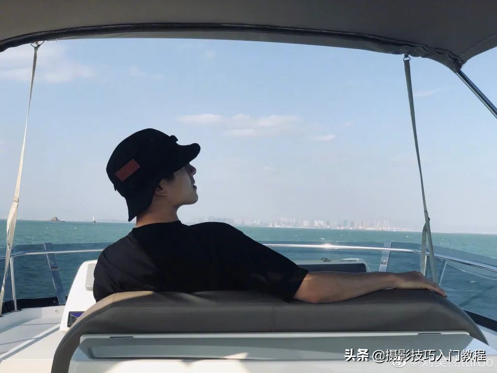 刘昊然拍照姿势教学,刘昊然自拍照环绕模板