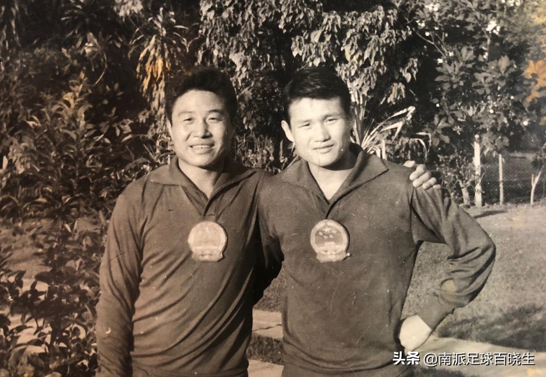 闄堜害鏄庝緺瀹㈣鐓х墖,渚犲琛岄檲浜︽槑涓撹