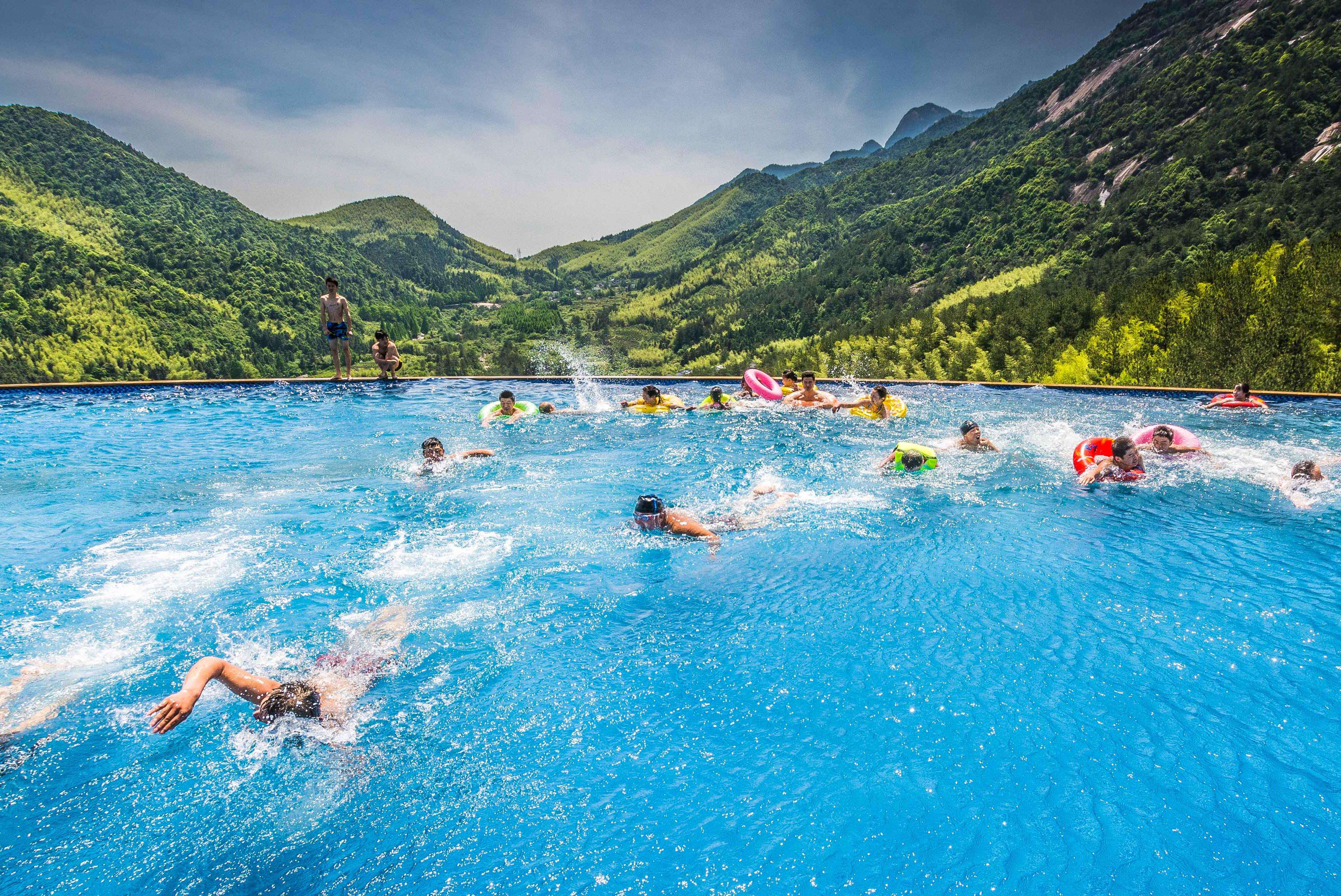 学游泳初学者怎么学,游泳初学者怎么学游泳