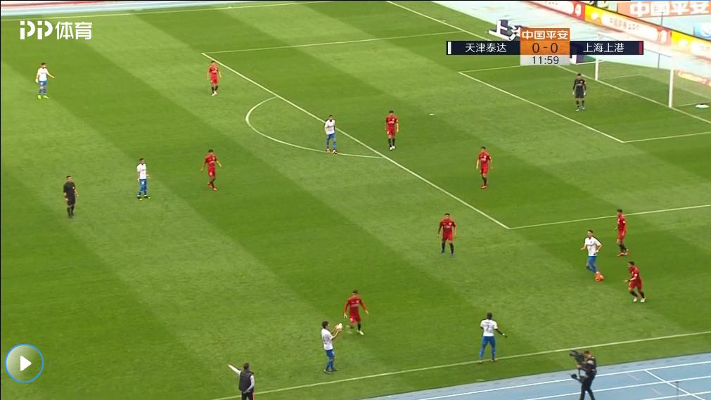 中超废人式铲球,中超联赛出现两废人动作