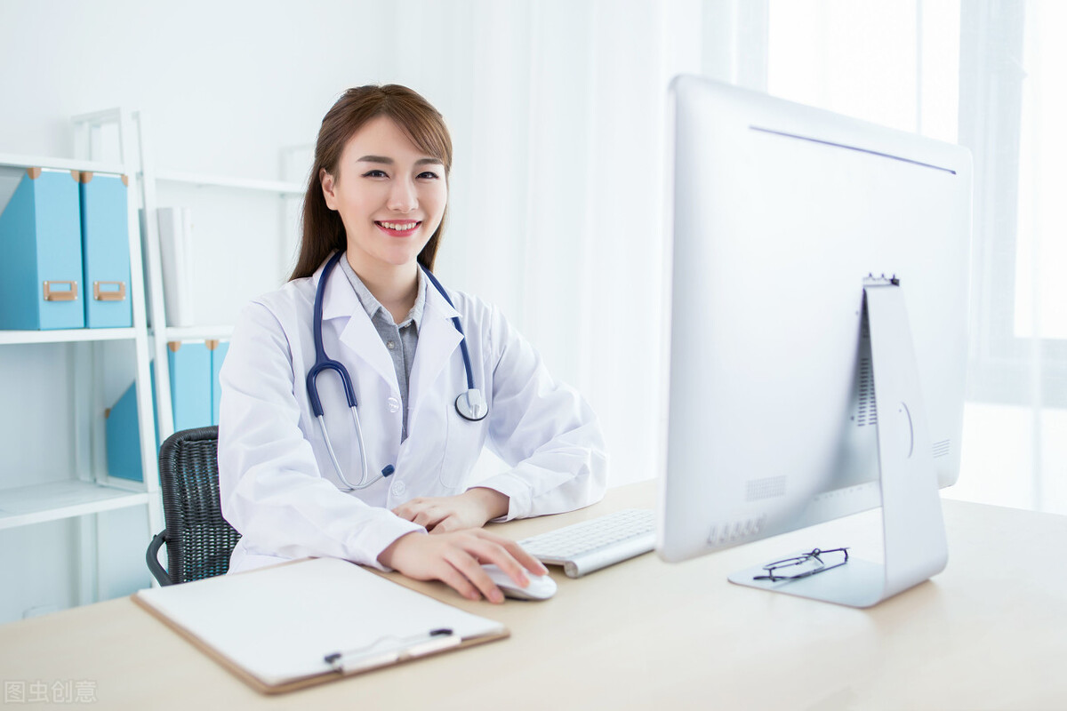 腰上长白癜风原因,白癜风长在腰上会传到脸上吗