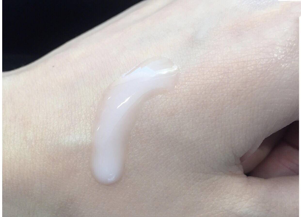 干燥肌肤该如何正确的补水保湿,修护干燥敏感肌肤的产品