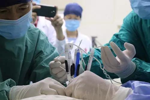 上海市一医院肿瘤中心施行沪上首例“纳米刀”治疗胰腺癌手术